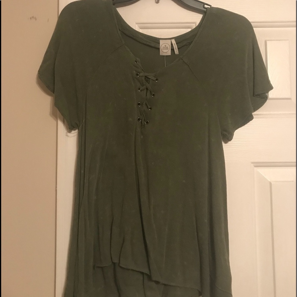 Green short sleeve shirt with tie down the front